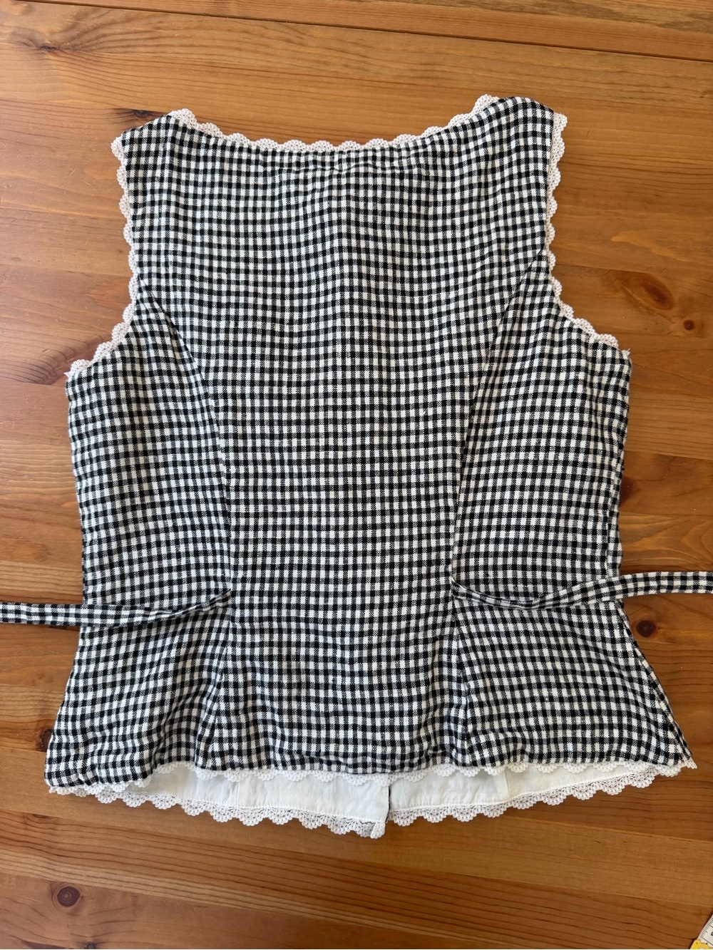 Reformation Amela Linen Top in Remy Check - Picture 10 of 12